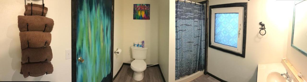 טוק Fox N Fireweed Cabins מראה חיצוני תמונה