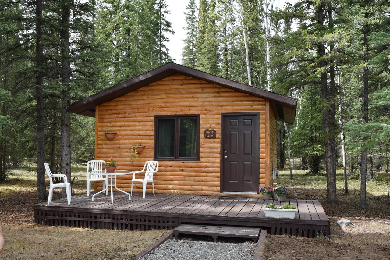 טוק Fox N Fireweed Cabins מראה חיצוני תמונה