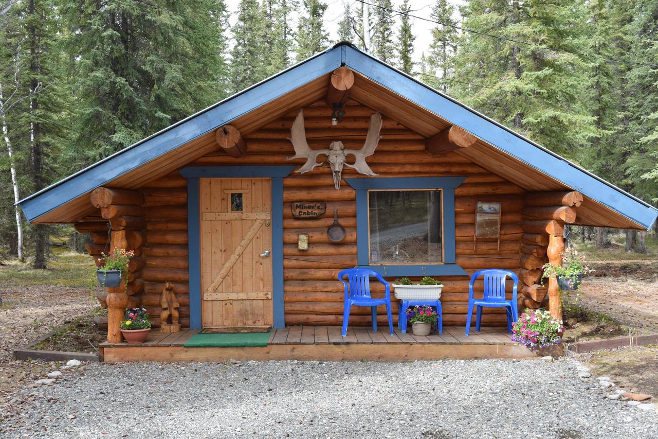 טוק Fox N Fireweed Cabins מראה חיצוני תמונה